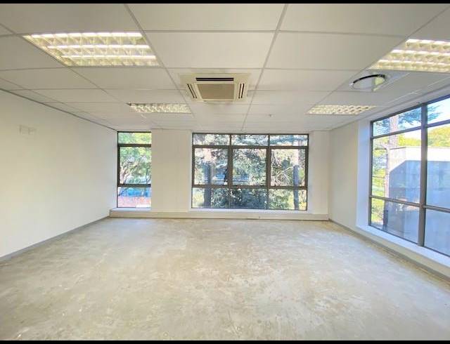2,158M² OFFICE TO LET IN BRYANSTON